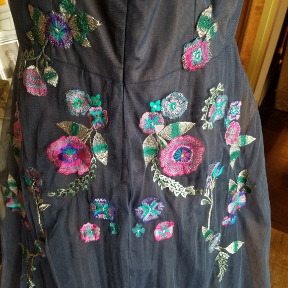 MARCHESA NOTTE Evening Gown - Picture 7 of 14